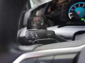 Volkswagen Golf thumbnail 37