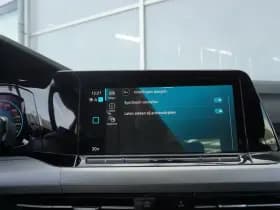 Volkswagen Golf thumbnail 44
