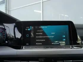 Volkswagen Golf thumbnail 45