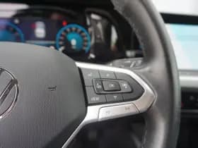 Volkswagen Golf thumbnail 25