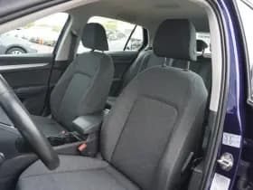Volkswagen Golf thumbnail 4