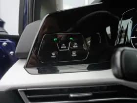 Volkswagen Golf thumbnail 37