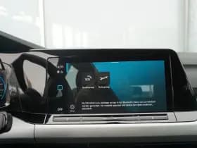 Volkswagen Golf thumbnail 43