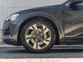 Audi e-tron thumbnail 15