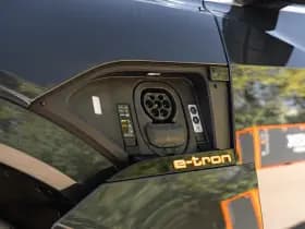 Audi e-tron thumbnail 16