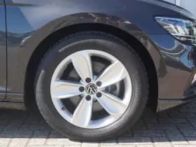 Volkswagen Passat thumbnail 15