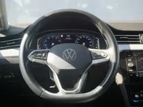 Volkswagen Passat thumbnail 21