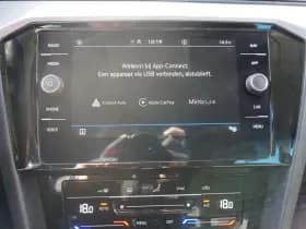 Volkswagen Passat thumbnail 26