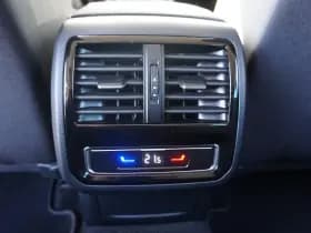 Volkswagen Passat thumbnail 35