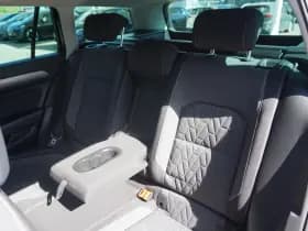 Volkswagen Passat thumbnail 36