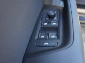 Volkswagen Passat thumbnail 38
