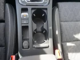 Volkswagen Passat thumbnail 44