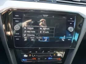 Volkswagen Passat thumbnail 46