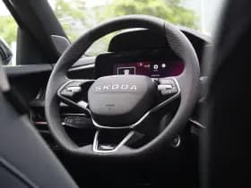 Škoda Superb thumbnail 23
