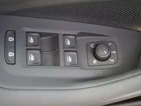 Škoda Superb thumbnail 36