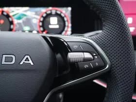 Škoda Superb thumbnail 25