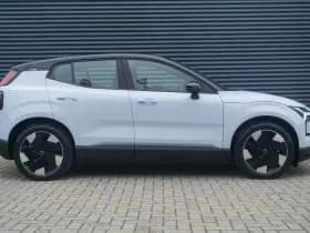 Volvo EX30 thumbnail 3