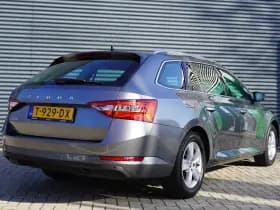 Škoda Superb thumbnail 2