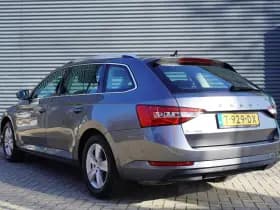 Škoda Superb thumbnail 11