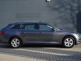 Škoda Superb thumbnail 3