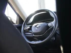 Škoda Octavia thumbnail 5