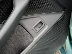 Volkswagen Passat thumbnail 25