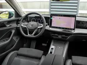 Volkswagen Passat thumbnail 34