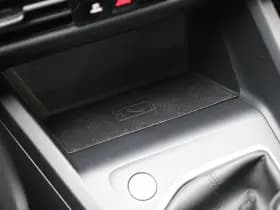Volkswagen Golf thumbnail 31