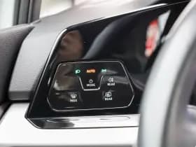 Volkswagen Golf thumbnail 35