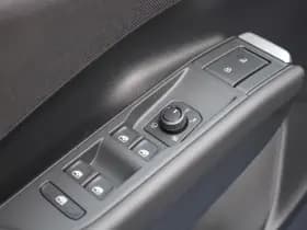 Volkswagen T-Roc thumbnail 32