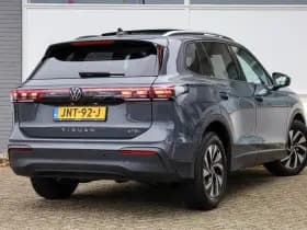 Volkswagen Tiguan thumbnail 2