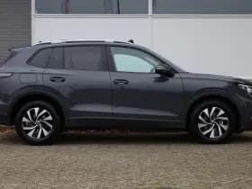 Volkswagen Tiguan thumbnail 3