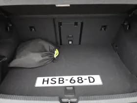 Volkswagen Golf thumbnail 18