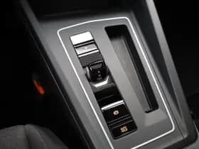 Volkswagen Golf thumbnail 30
