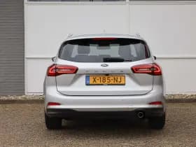 Ford Focus thumbnail 10