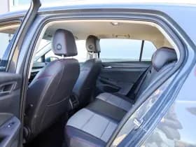 Volkswagen Golf thumbnail 40