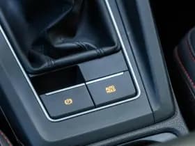 Volkswagen Golf thumbnail 43