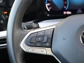 Volkswagen Golf thumbnail 23