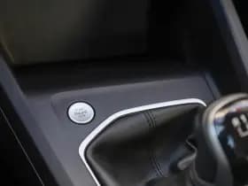 Volkswagen Golf thumbnail 30