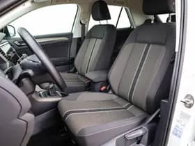 Volkswagen T-Roc thumbnail 4