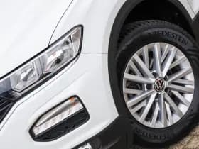 Volkswagen T-Roc thumbnail 44