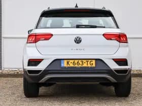 Volkswagen T-Roc thumbnail 10