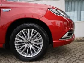 Mitsubishi Outlander thumbnail 15