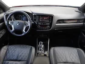 Mitsubishi Outlander thumbnail 5