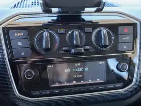 Volkswagen Up! thumbnail 22