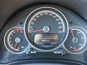 Volkswagen Up! thumbnail 23
