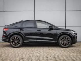 Audi Q4 thumbnail 3