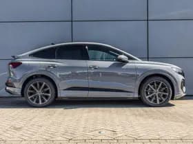 Audi Q4 thumbnail 3