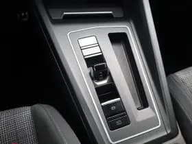 Volkswagen Golf thumbnail 32