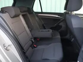 Volkswagen Golf thumbnail 18